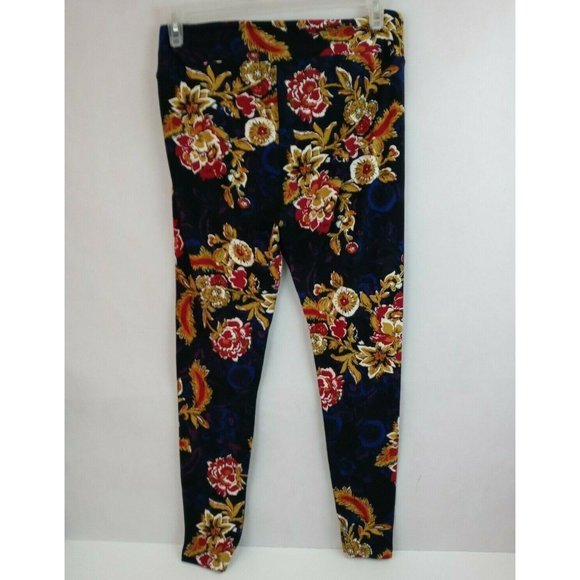 New LuLaRoe Tall & Curvy Leggings Black With Olive Green & Red Floral Designs - Picture 3 of 6